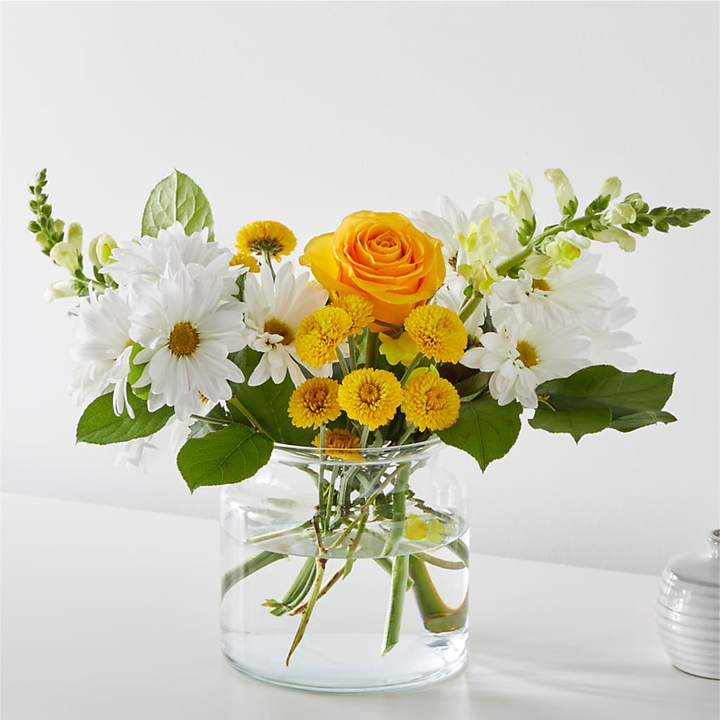 Sun Salutation Bouquet – BURNETT'S FLOWERS & GIFTS, Tulsa OK