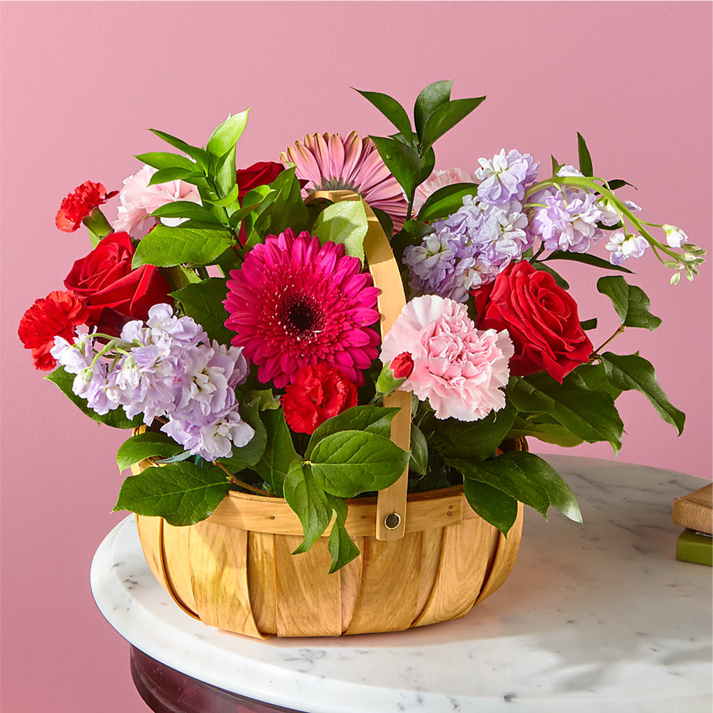 Pink Picnic Basket – BURNETT'S FLOWERS & GIFTS, Tulsa OK