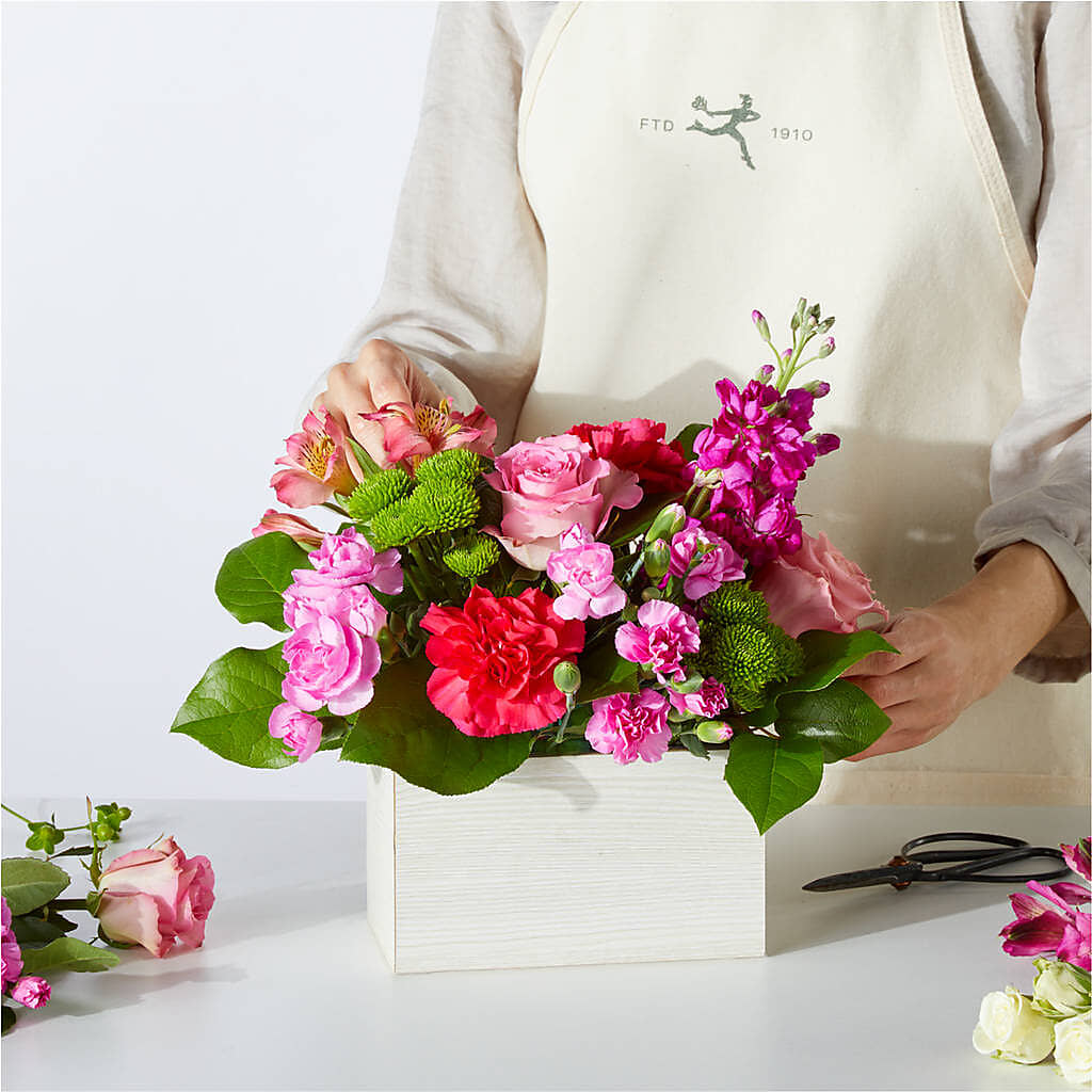 Sweetberry Box – A Florist Original – BURNETT'S FLOWERS & GIFTS, Tulsa OK