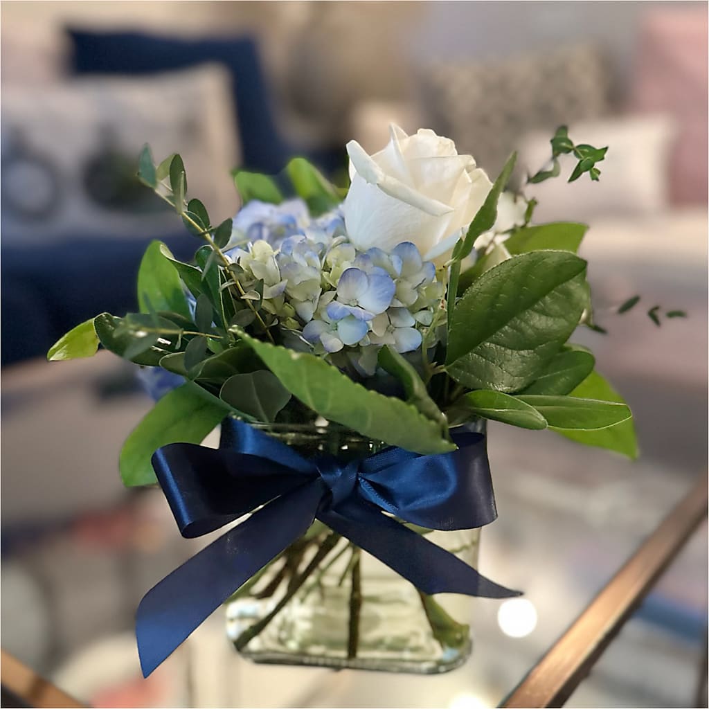 Sky Blue Delight Bouquet – BURNETT'S FLOWERS & GIFTS, Tulsa OK