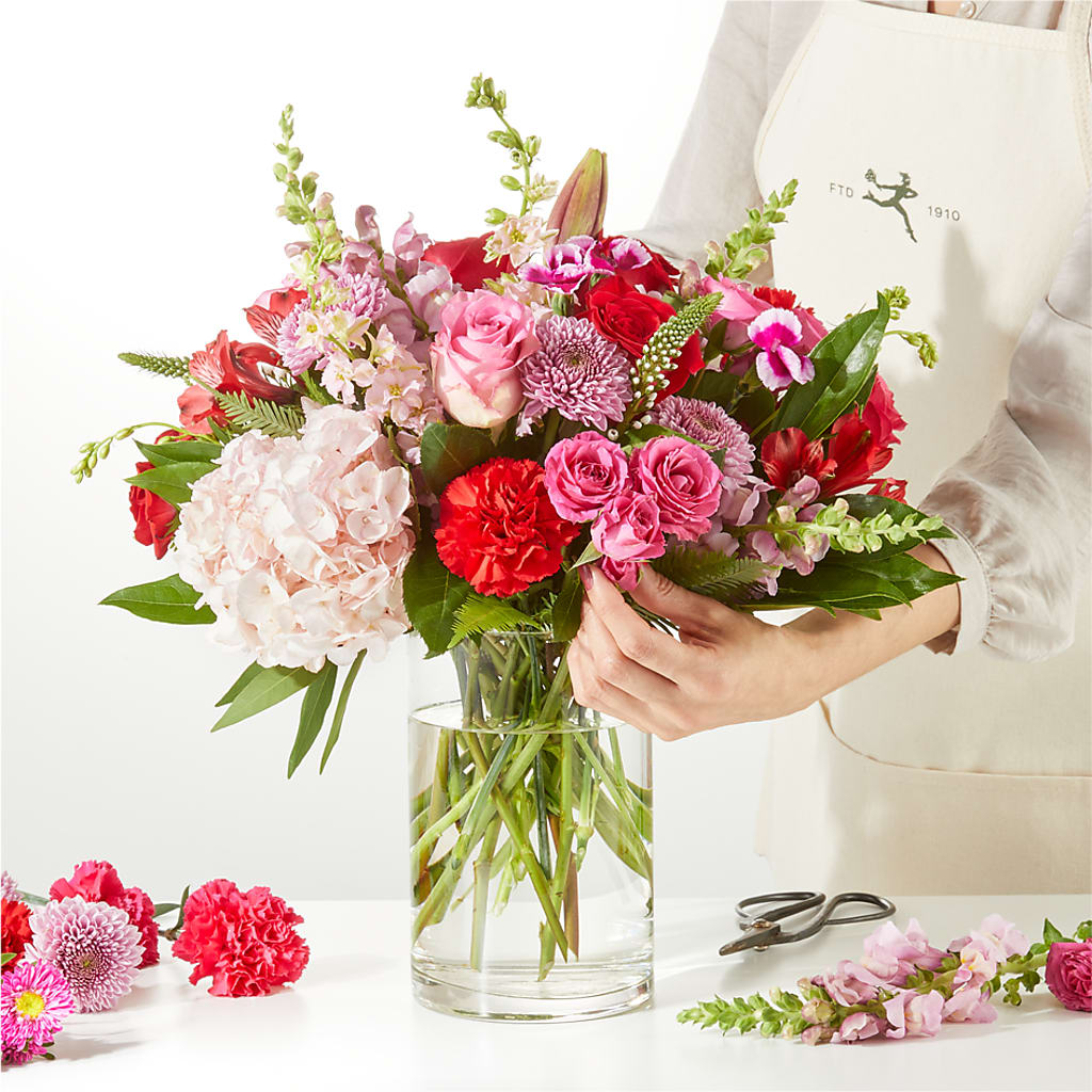 Swooning Over You - A Luxury Florist Original – BURNETT'S FLOWERS & GIFTS, Tulsa OK