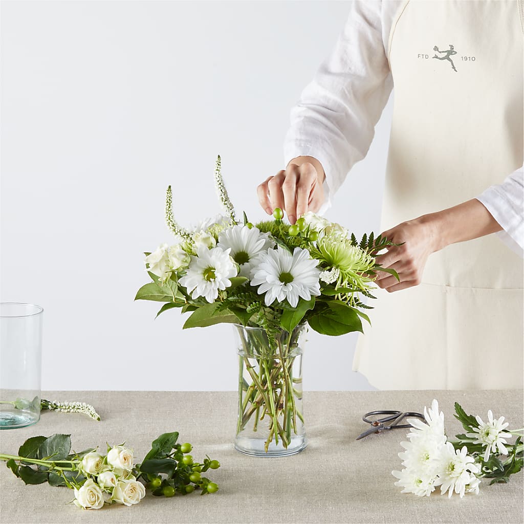 Irish Garden - A Florist Original – BURNETT'S FLOWERS & GIFTS, Tulsa OK