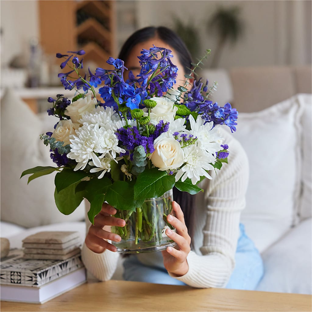 Cerulean Waves Bouquet – BURNETT'S FLOWERS & GIFTS, Tulsa OK