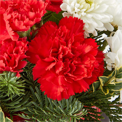 Christmas Market Bouquet – BURNETT'S FLOWERS & GIFTS, Tulsa OK