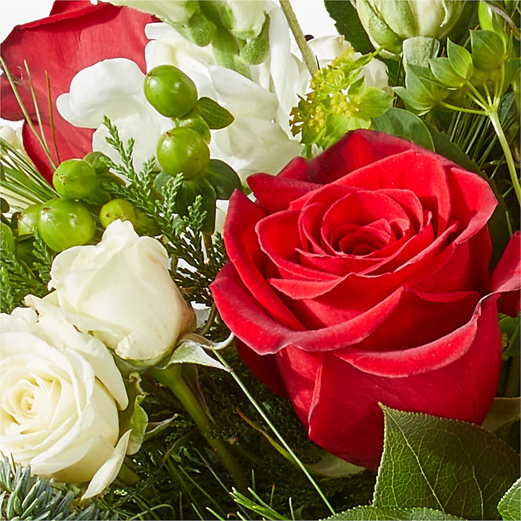 Deck the Halls Bouquet – BURNETT'S FLOWERS & GIFTS, Tulsa OK