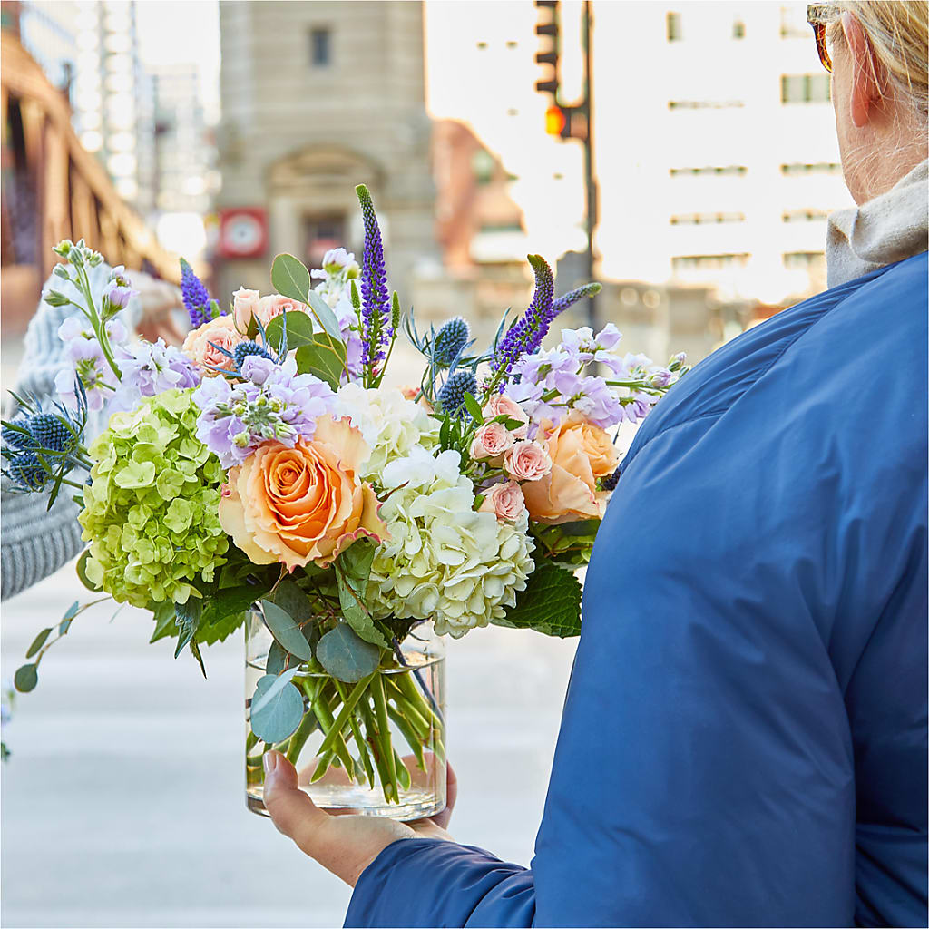 Porch Swing Bouquet – BURNETT'S FLOWERS & GIFTS, Tulsa OK