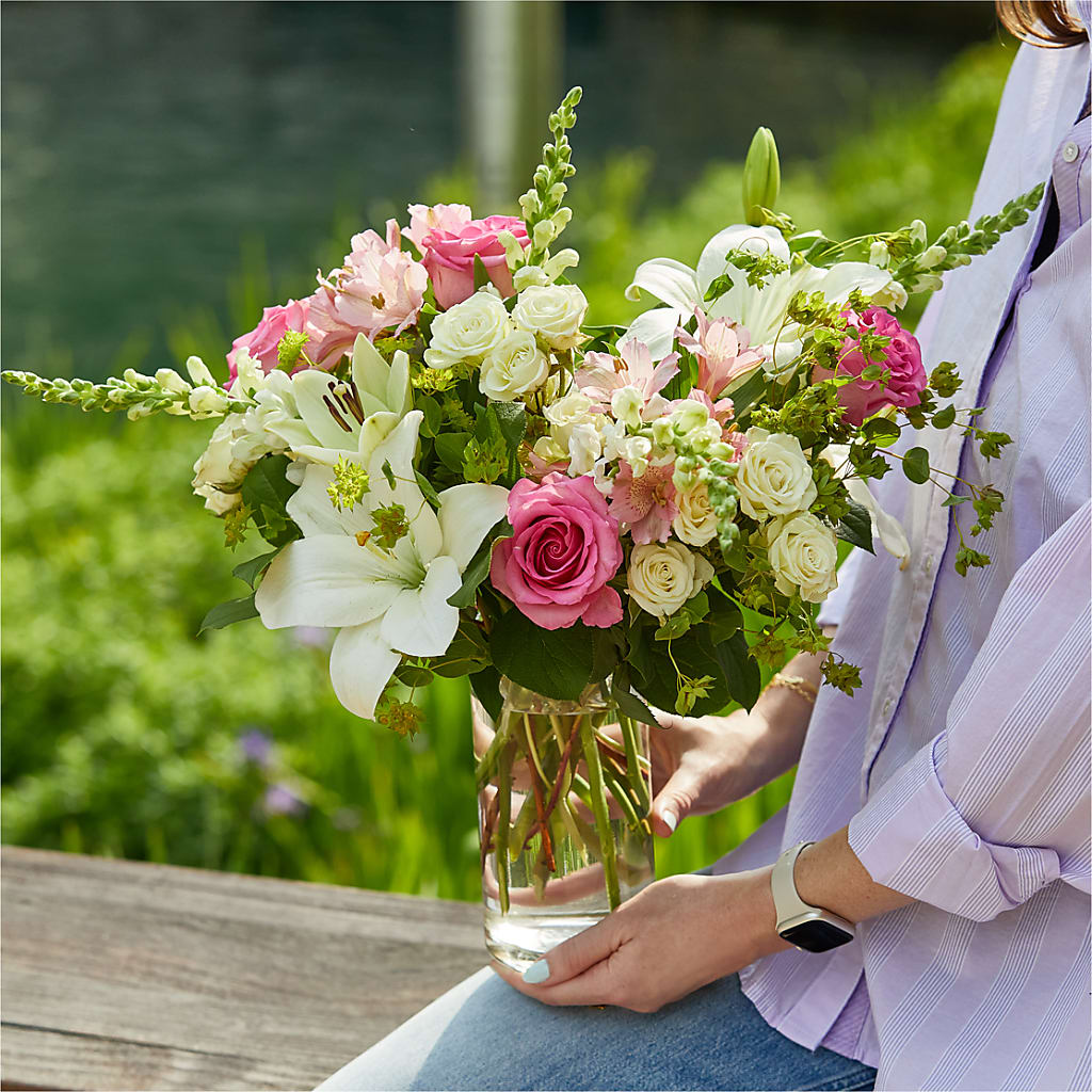 Fondly Bouquet – BURNETT'S FLOWERS & GIFTS, Tulsa OK
